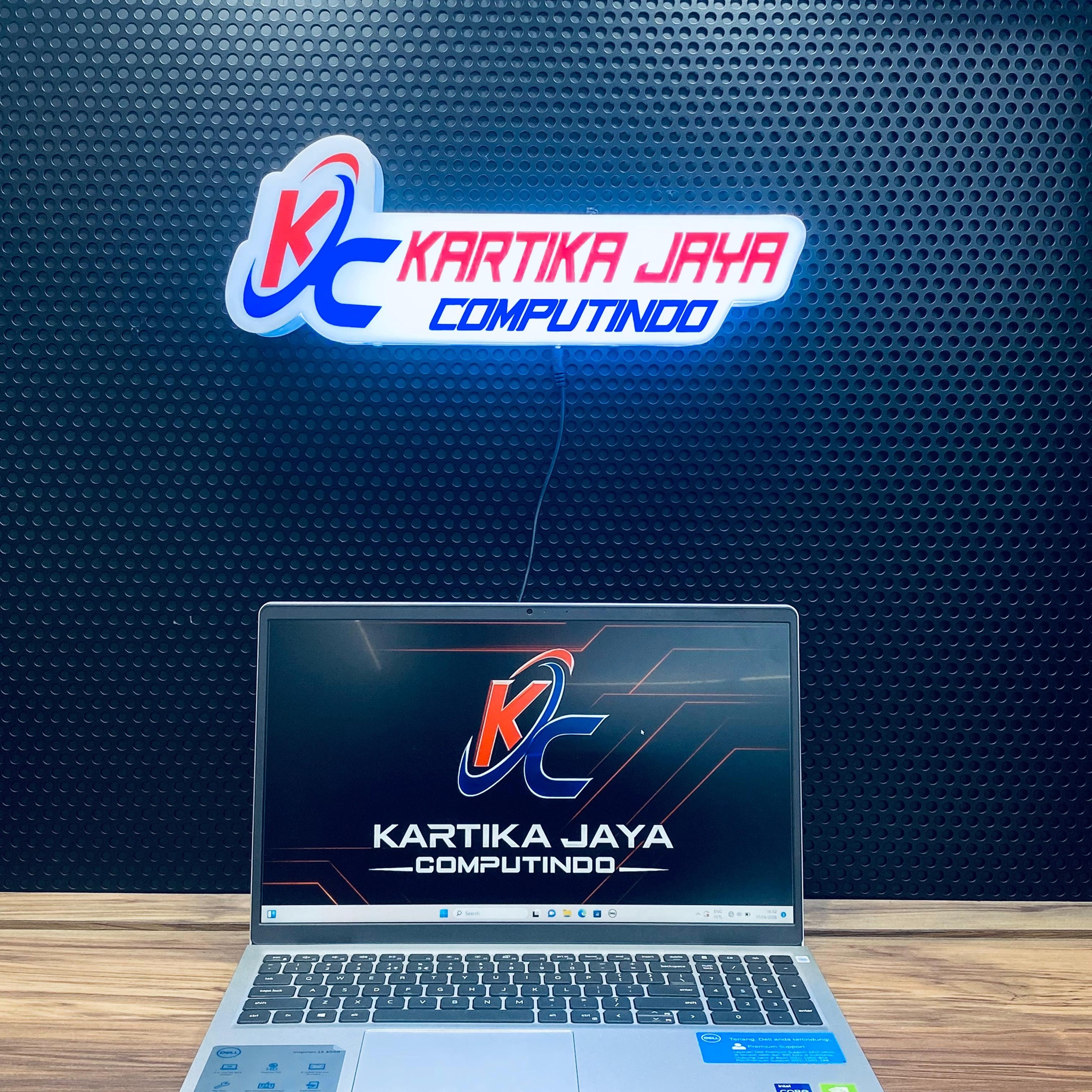 DELL INSPIRON 15 CORE I7 VGA RAM 8 SSD 